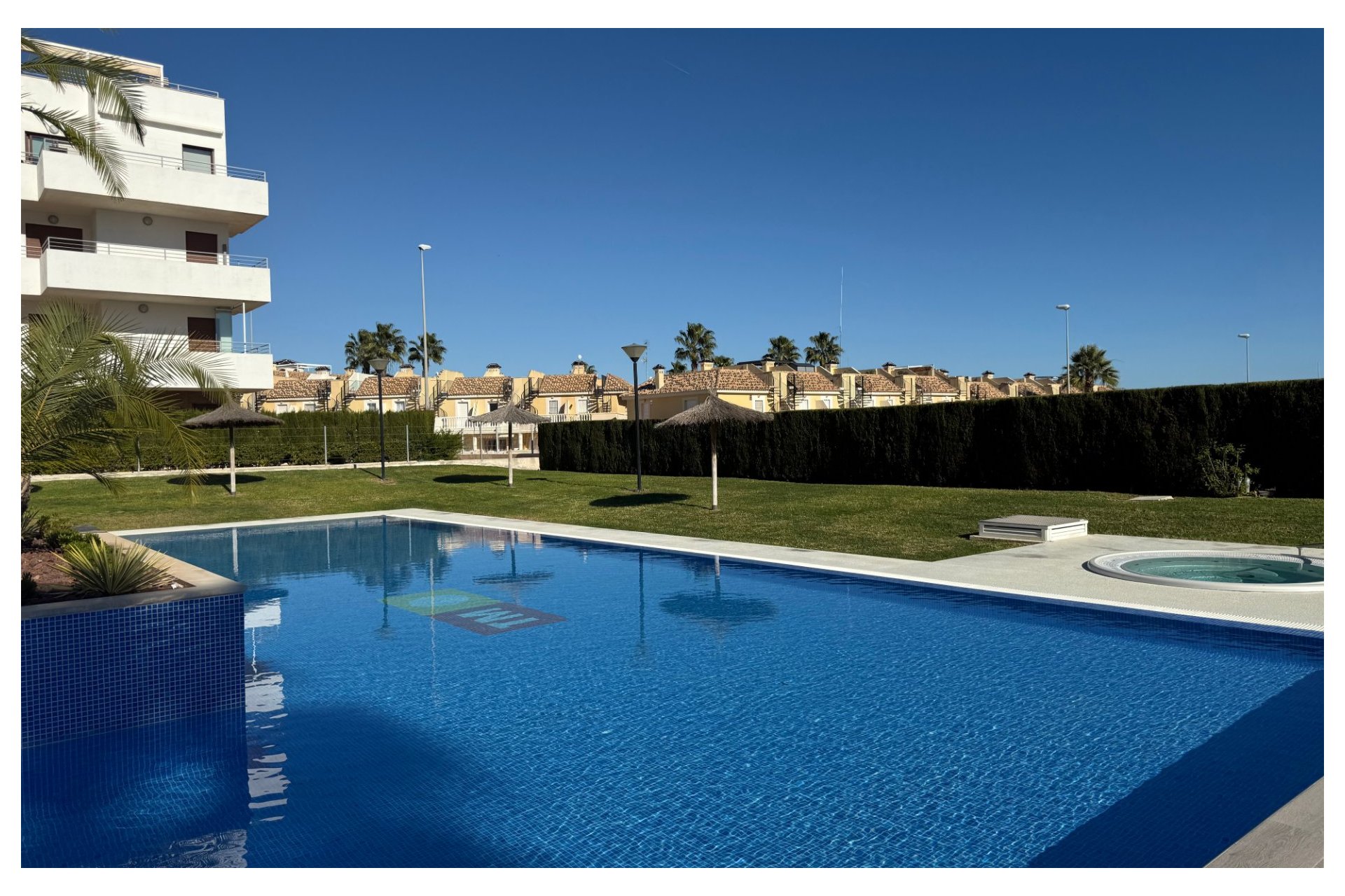 Resale - Apartment -
Lomas de Cabo Roig