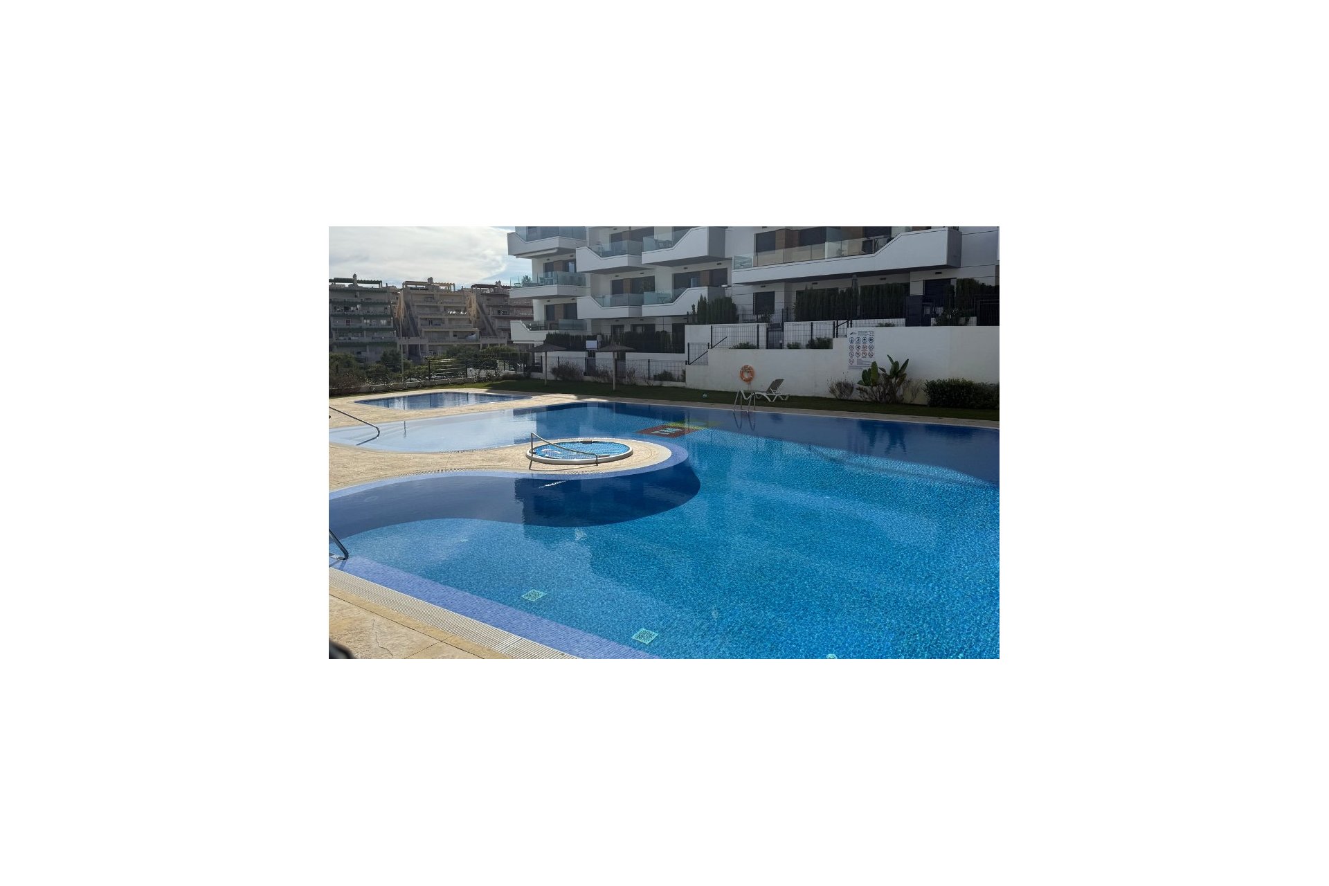 Resale - Apartment -
Villamartin