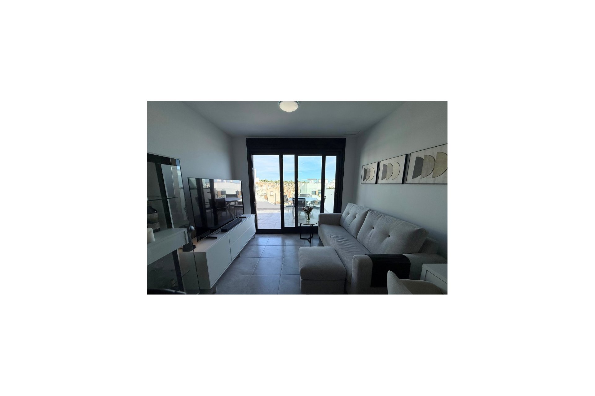 Resale - Apartment -
Villamartin