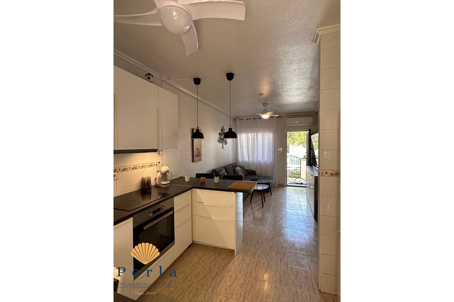 Resale - Bungalow -
Playa Flamenca