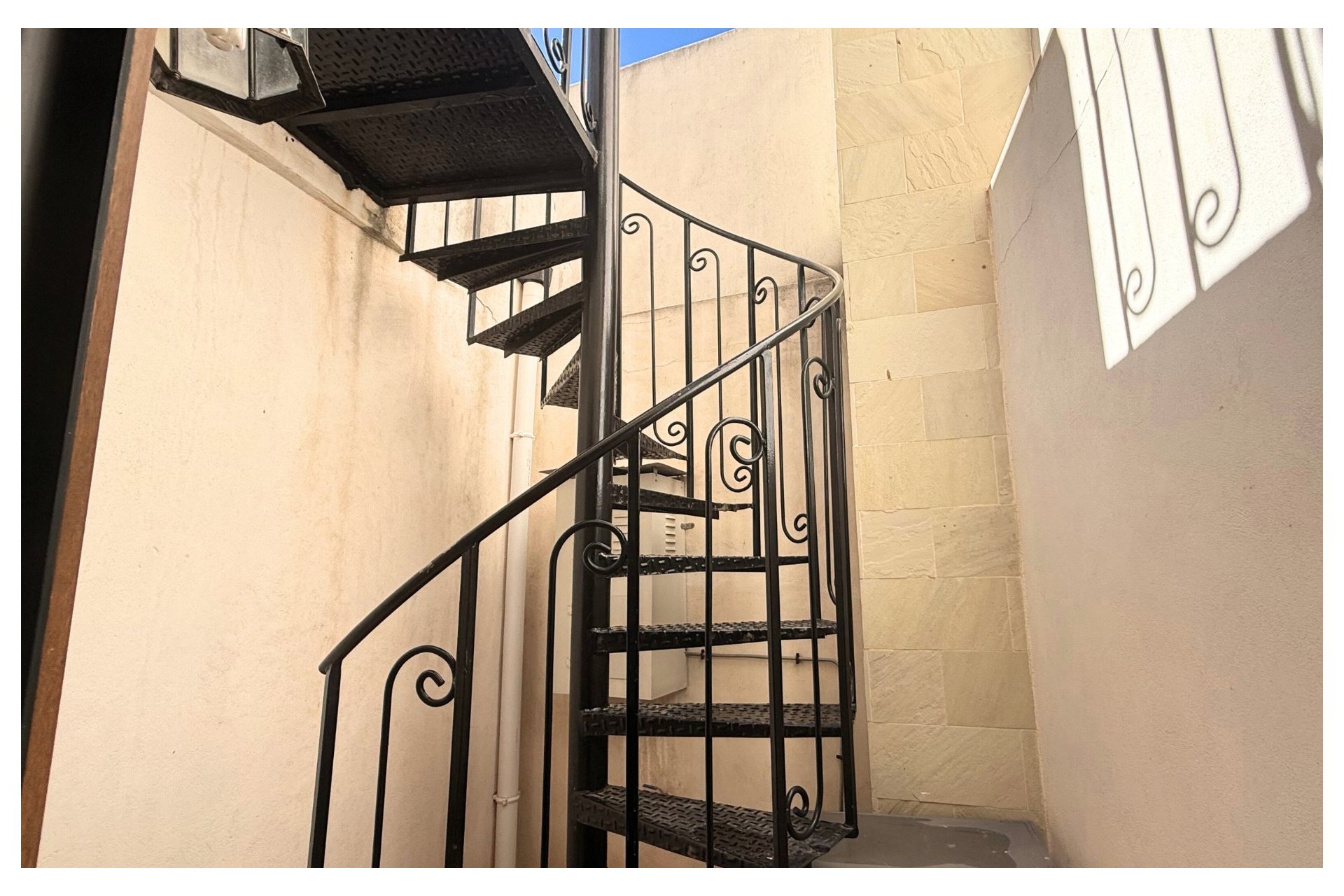 Resale - Semi Detached Villa -
San Miguel de Salinas