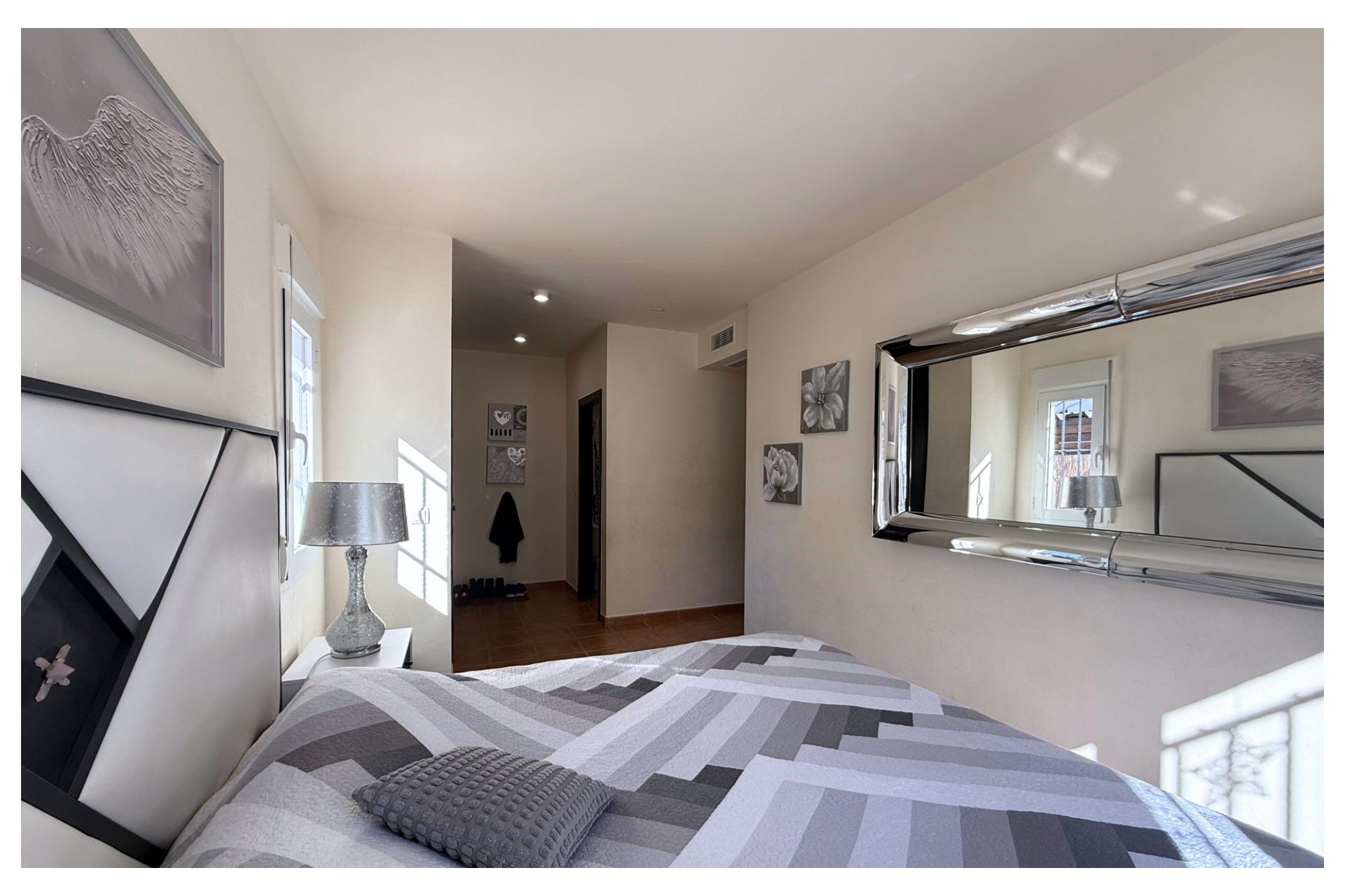 Resale - Villa -
Alhama