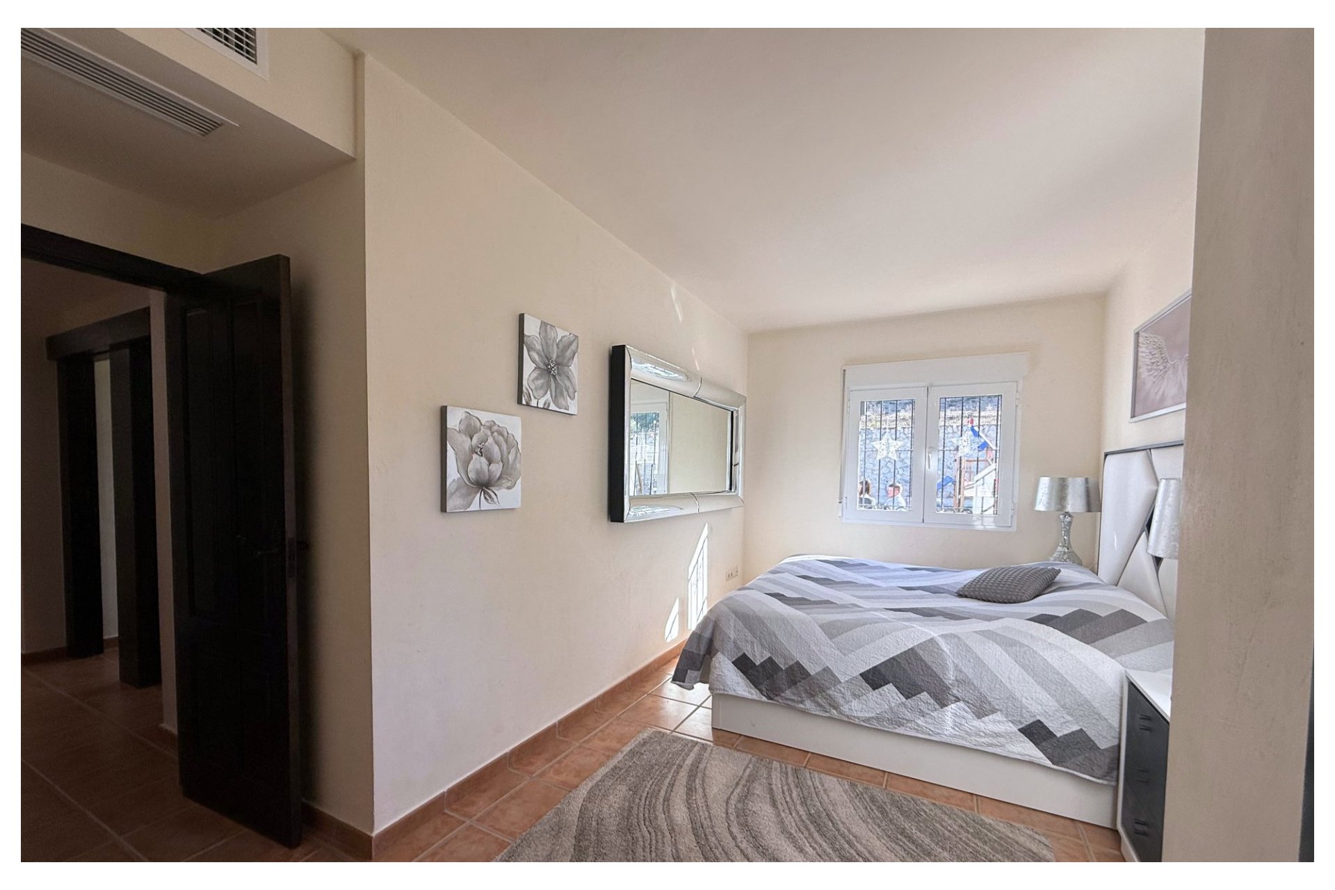 Resale - Villa -
Alhama