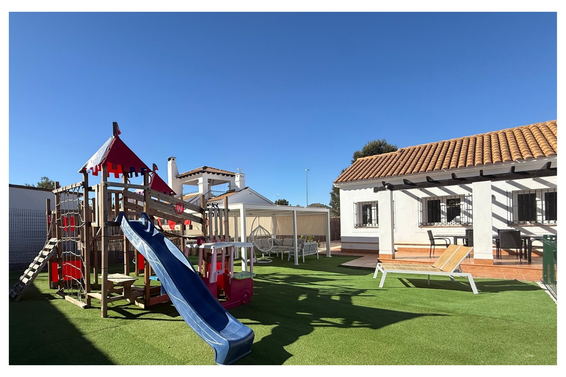 Resale - Villa -
Alhama