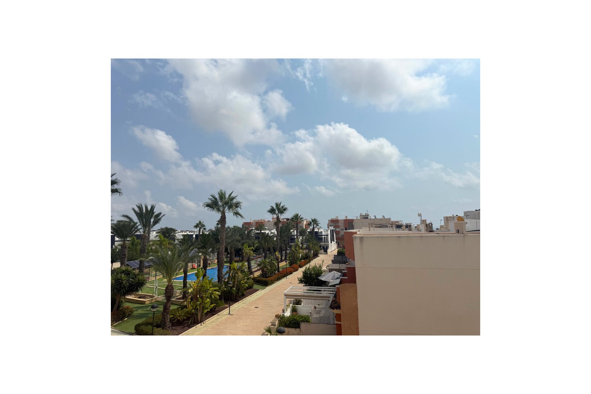 Reventa - Adosado -
Playa Flamenca