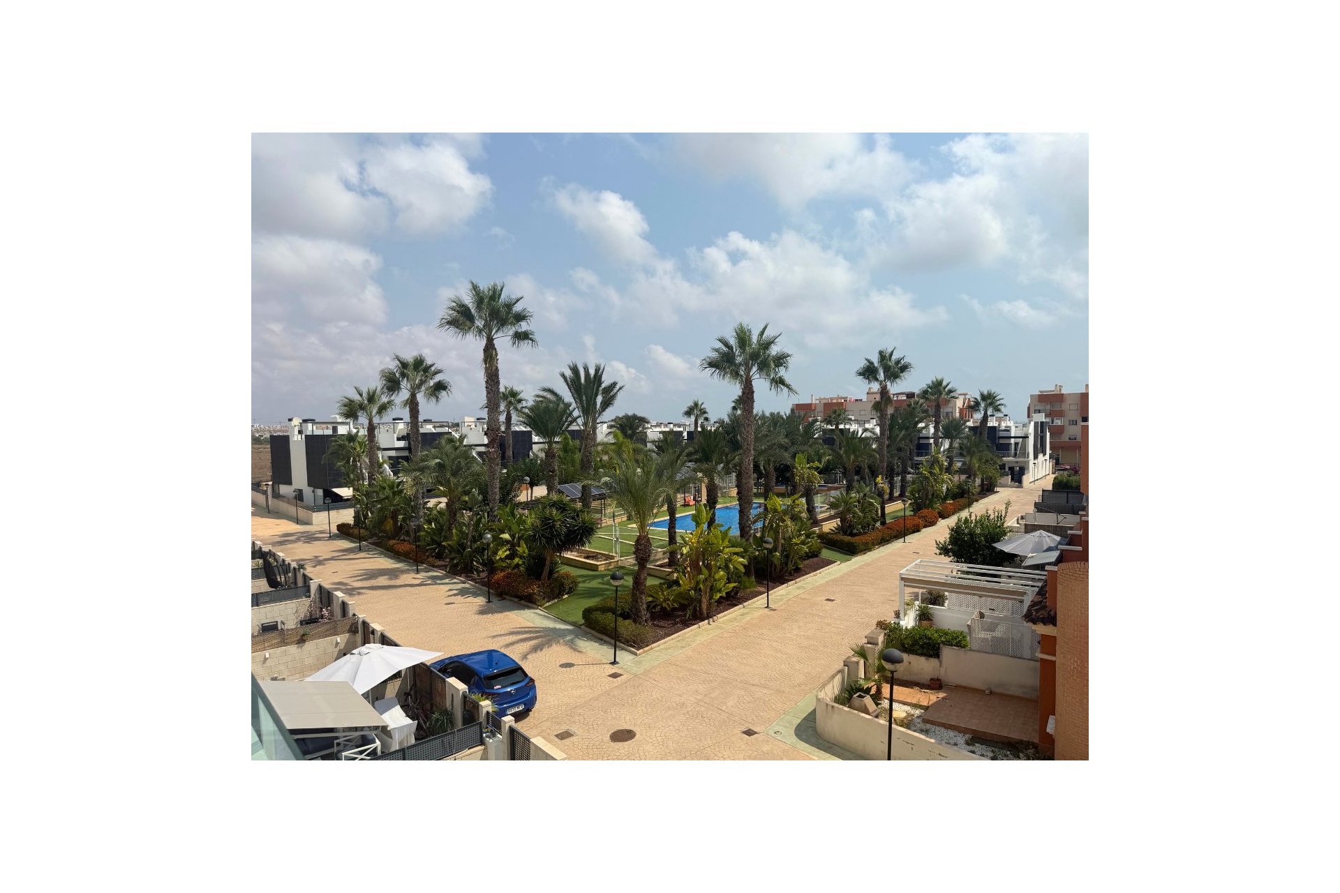 Reventa - Adosado -
Playa Flamenca