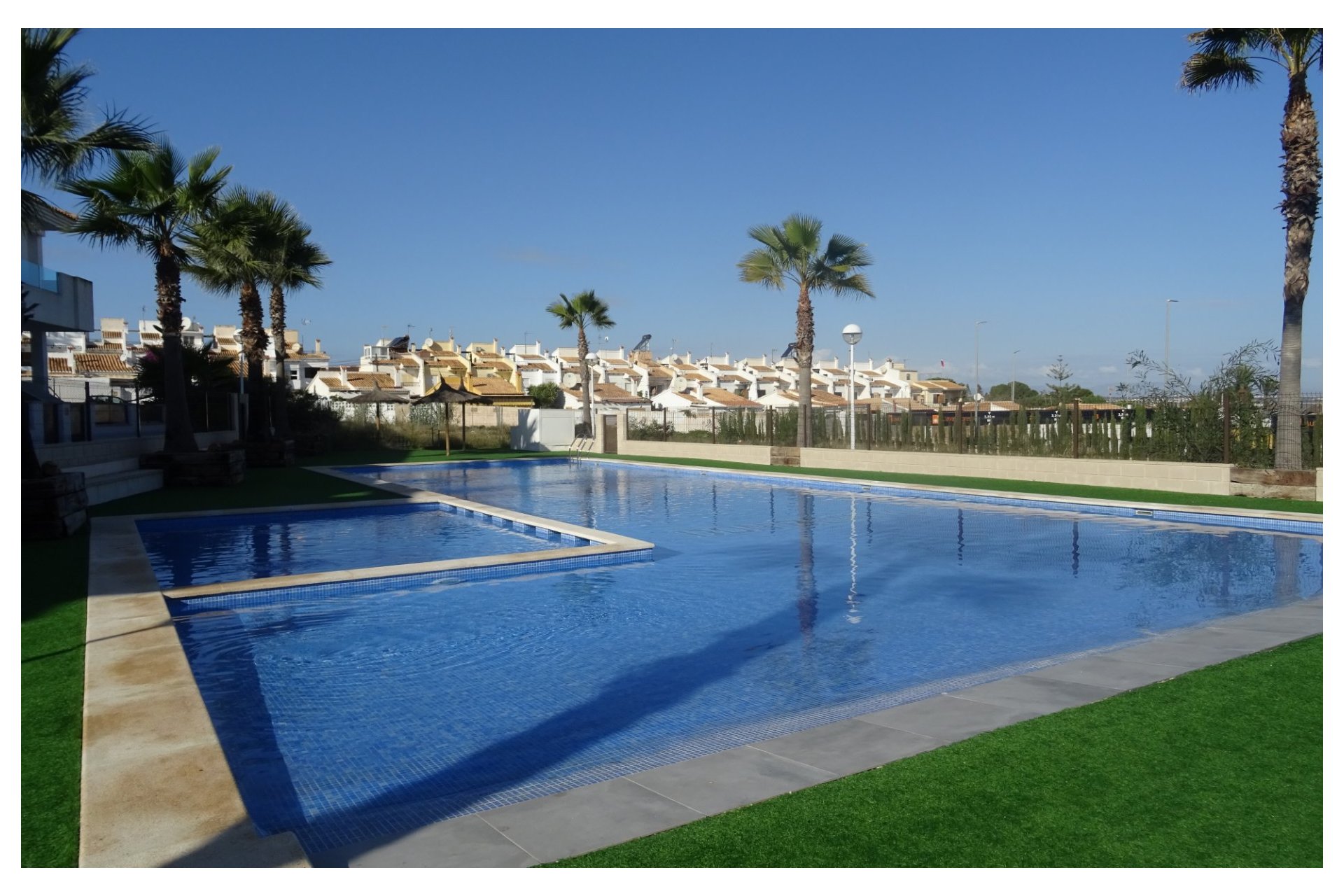 Reventa - Adosado -
Torrevieja - Los Balcones