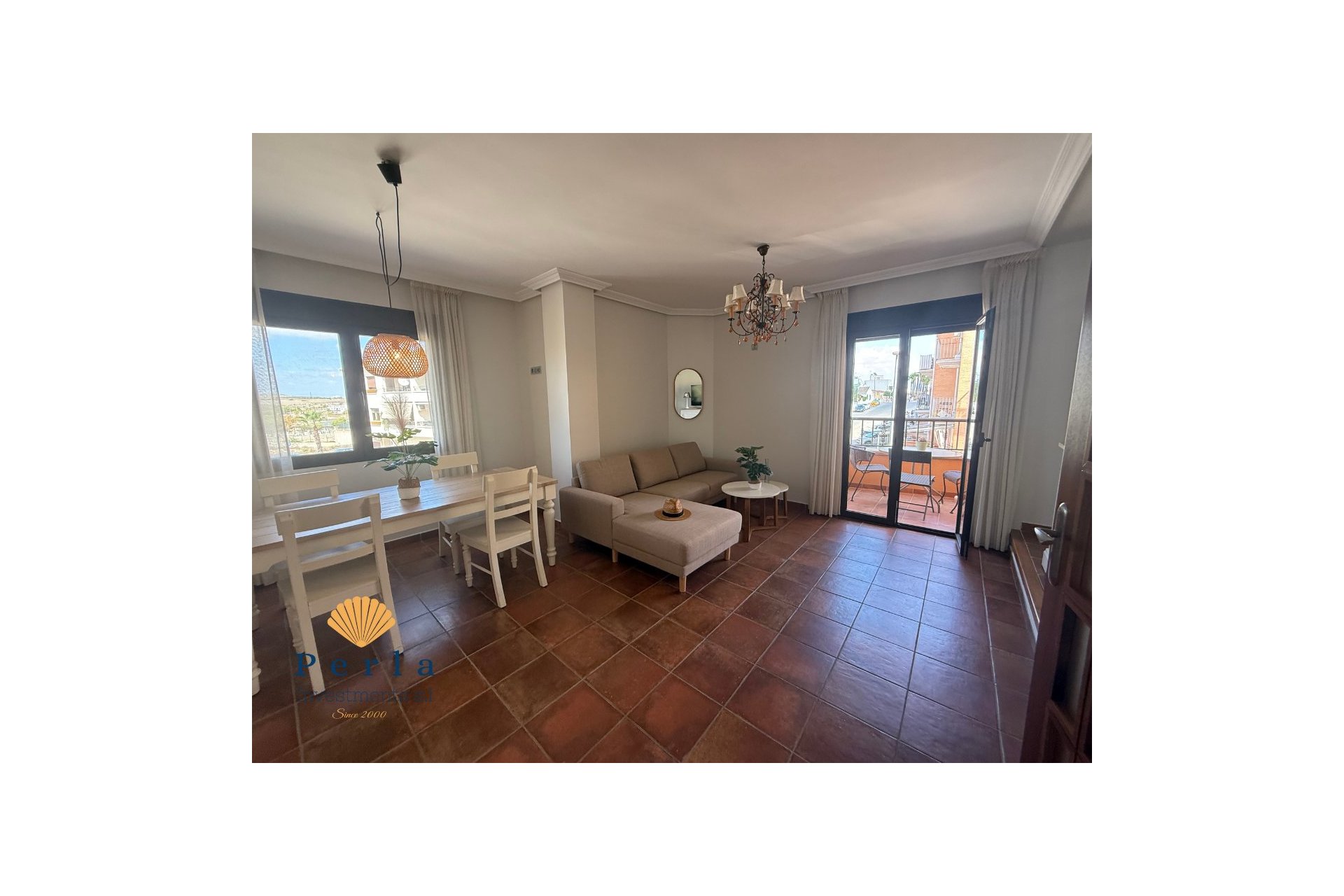 Reventa - Apartamento -
San Miguel de Salinas
