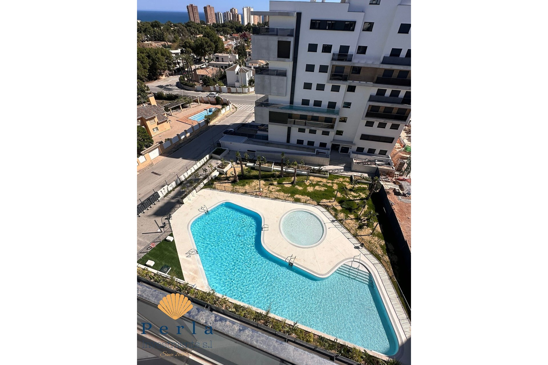 Reventa - Ático -
Campoamor