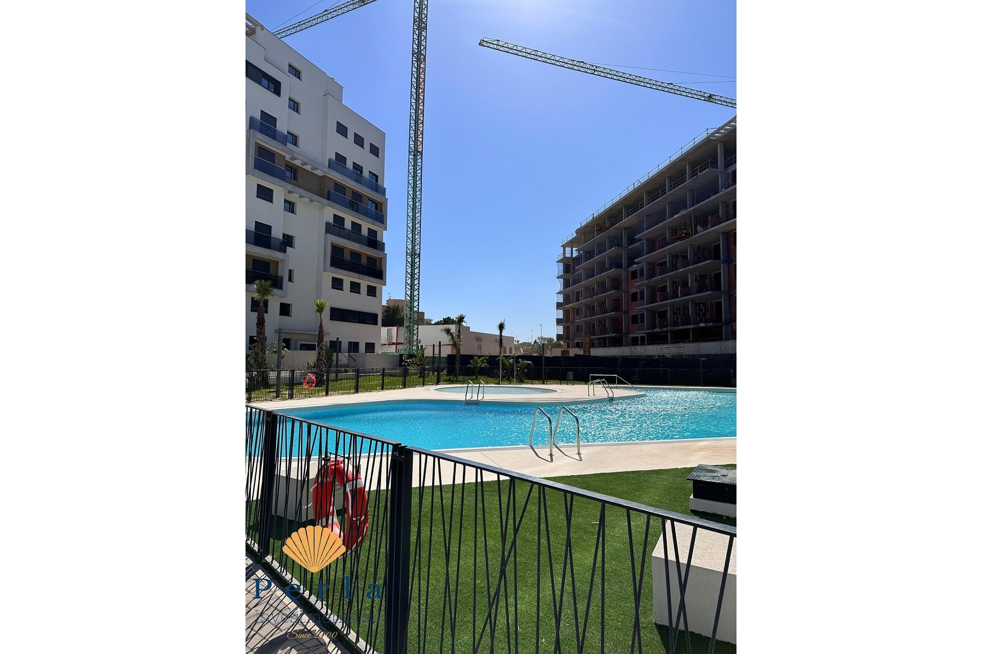 Reventa - Ático -
Campoamor