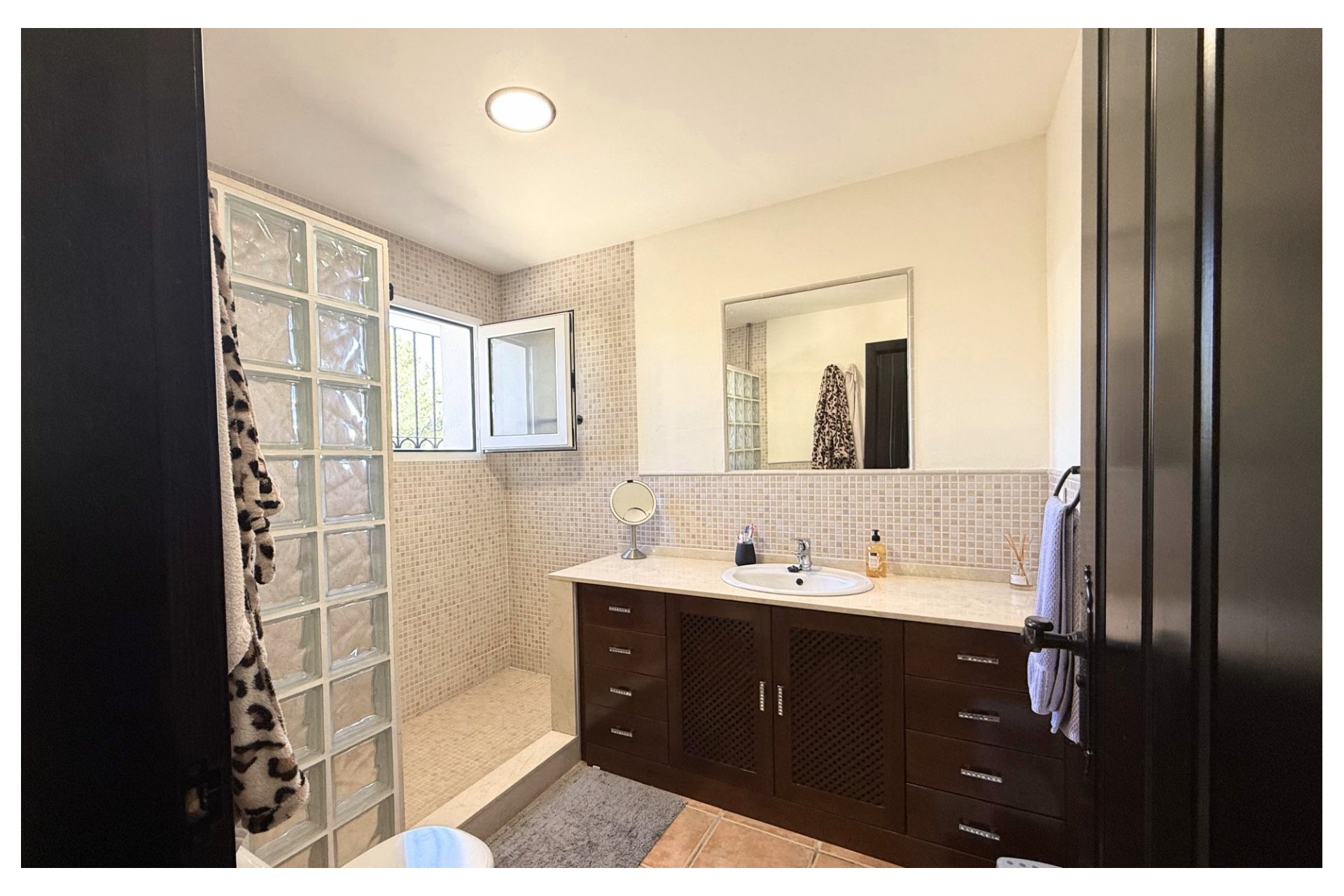 Reventa - Villa -
Alhama