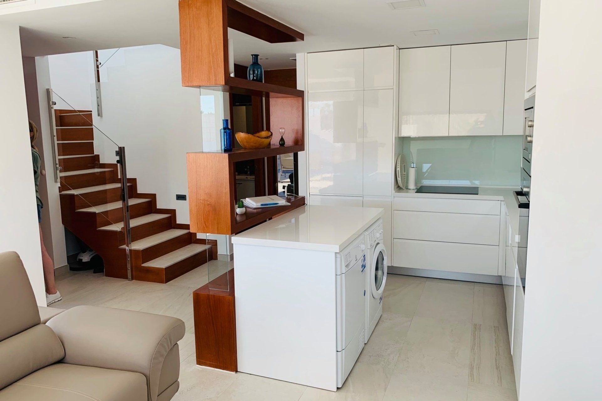 Reventa - Villa -
El Raso