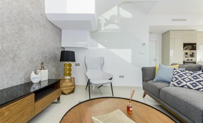 Villa - Obra nueva - Los Montesinos -
                La Herrada