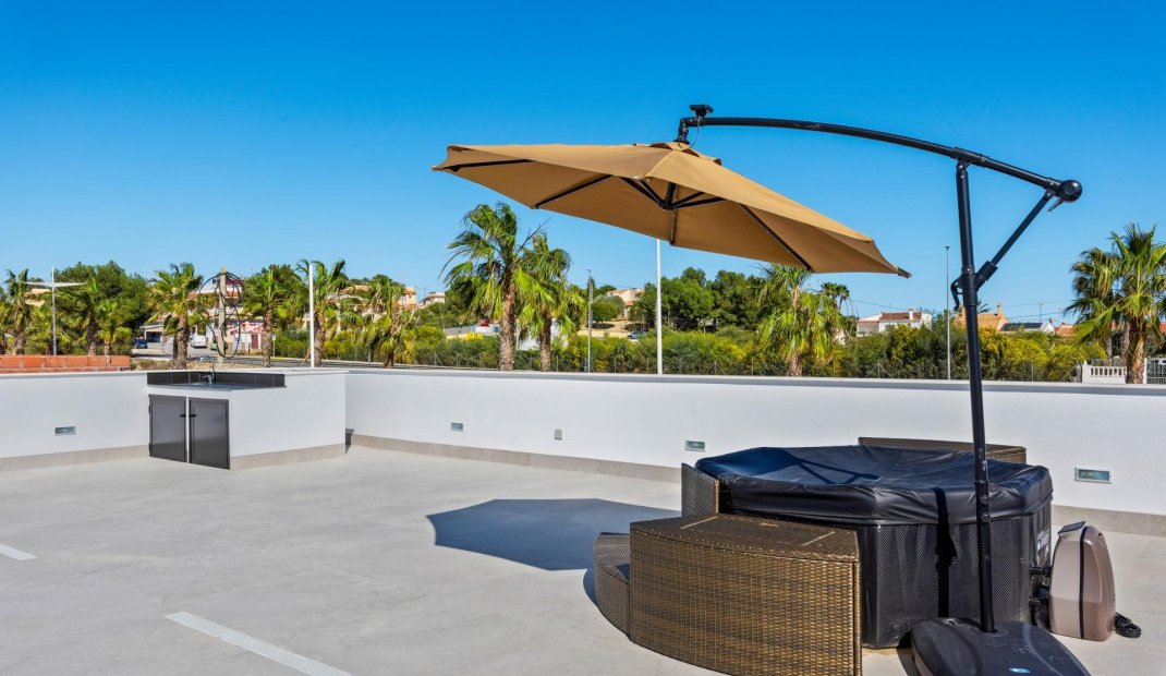 Obra nueva - Villa -
Algorfa - La Finca Golf