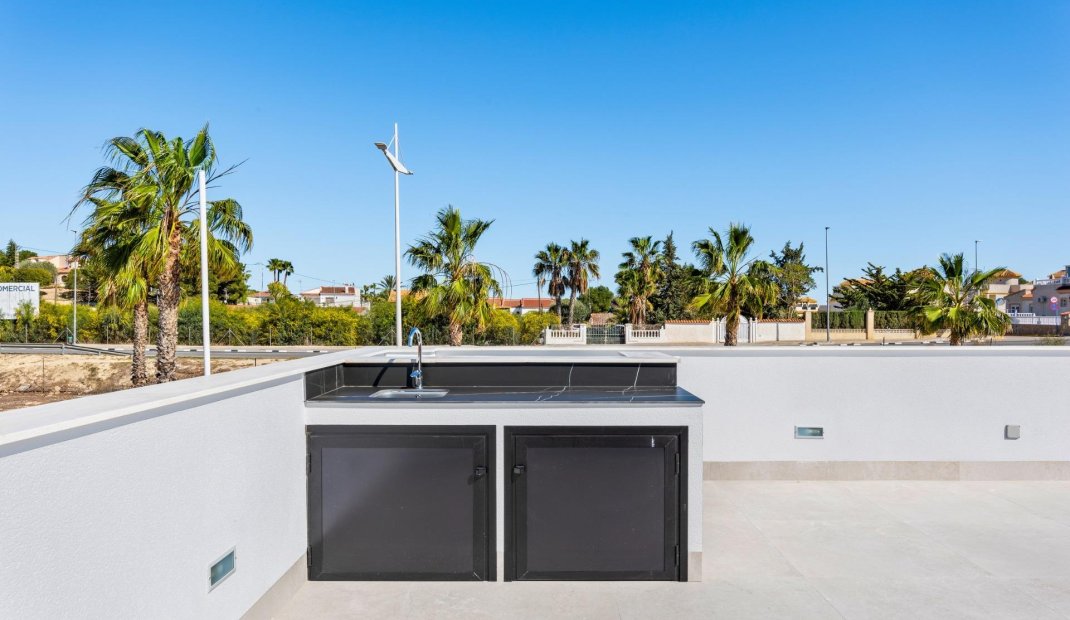 Obra nueva - Villa -
Algorfa - La Finca Golf