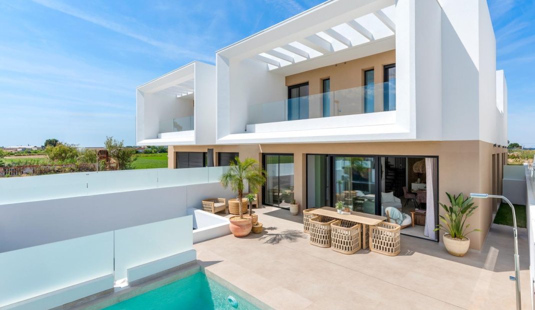 Obra nueva - town house -
Dolores - Sector 3