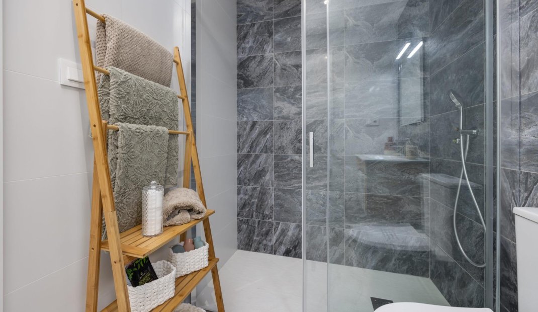 Obra nueva - Apartamento -
San Miguel de Salinas - Pueblo