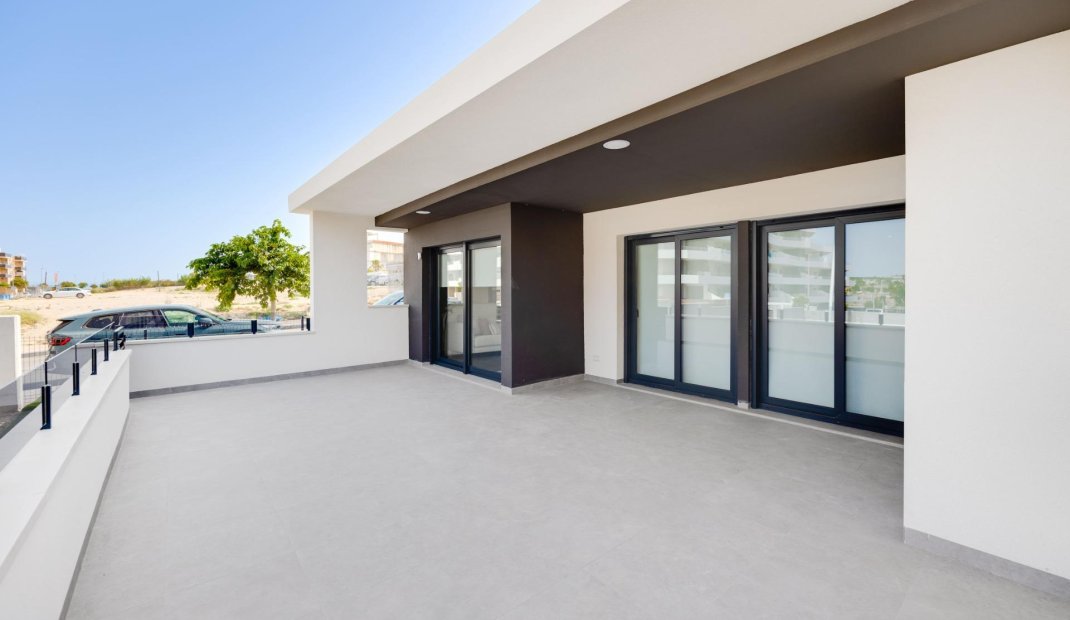 Obra nueva - Apartamento -
San Miguel de Salinas - Pueblo