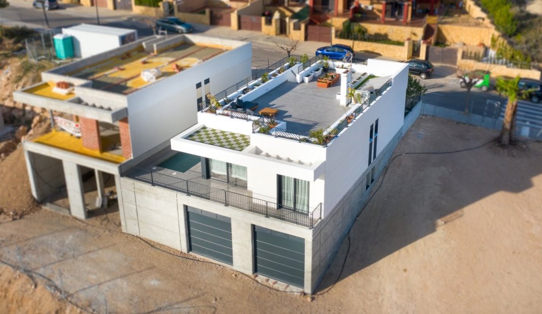 Obra nueva - Villa -
Polop - Urbanizaciones