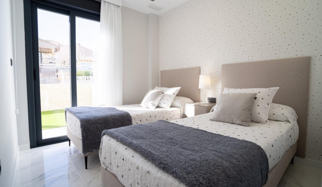 Obra nueva - Ground Floor Bungalow -
Pilar de la Horadada - pueblo