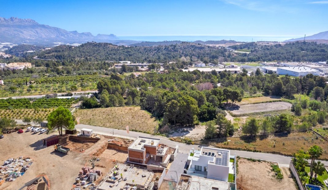 Obra nueva - Villa -
Polop - Urbanizaciones