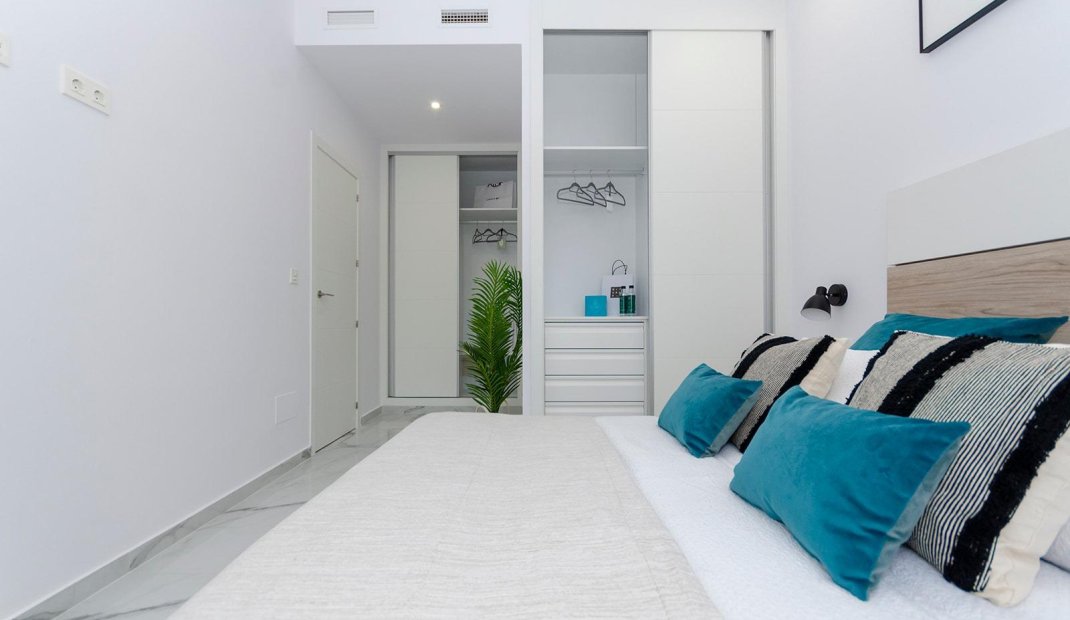 Obra nueva - Villa -
Torrevieja - Torretas