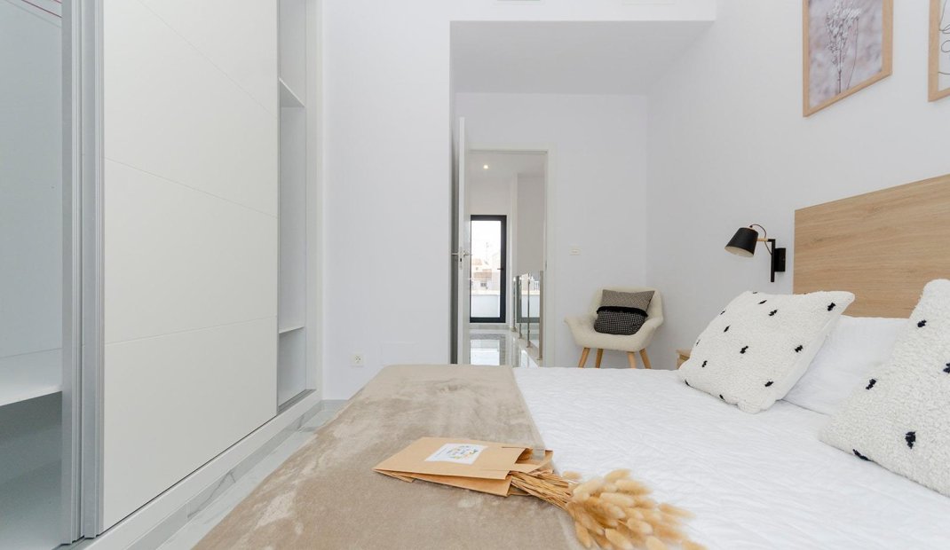 Obra nueva - Villa -
Torrevieja - Torretas