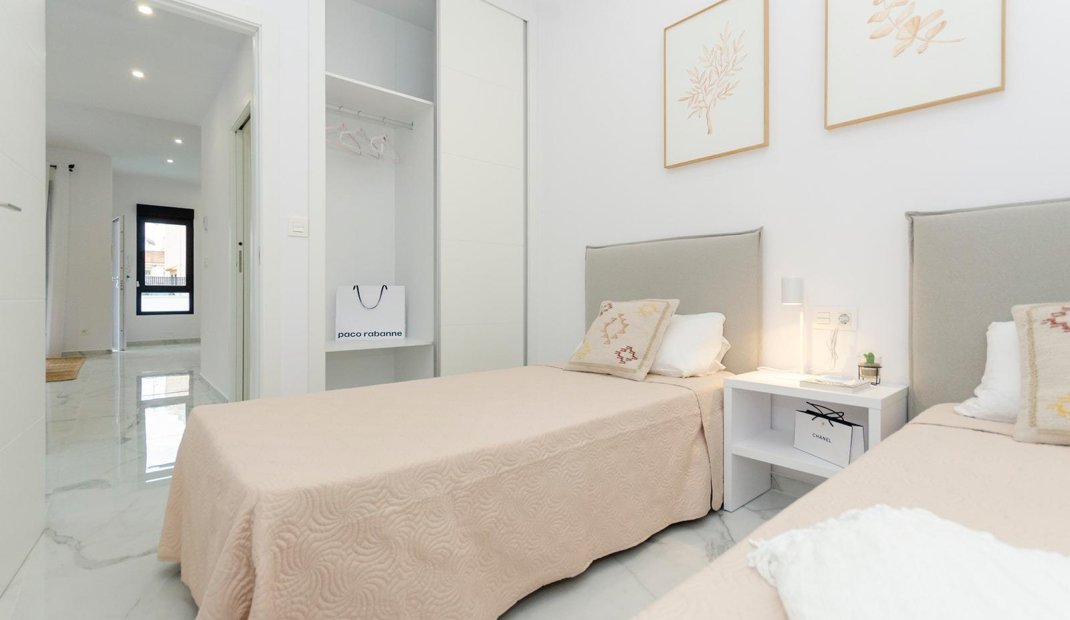 Obra nueva - Villa -
Torrevieja - Torretas