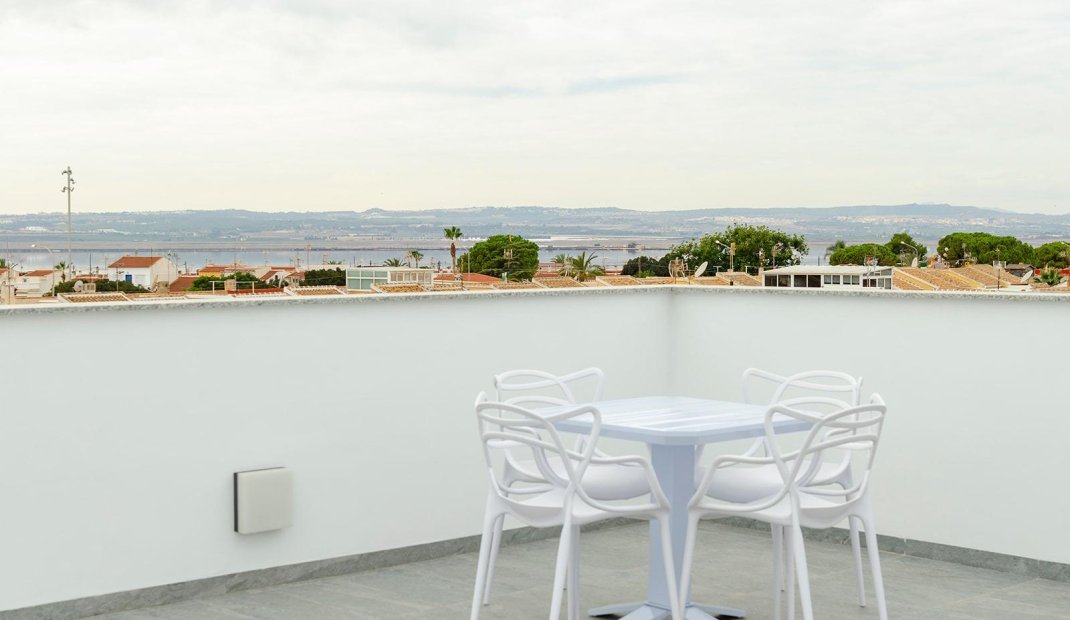 Obra nueva - Villa -
Torrevieja - Torretas