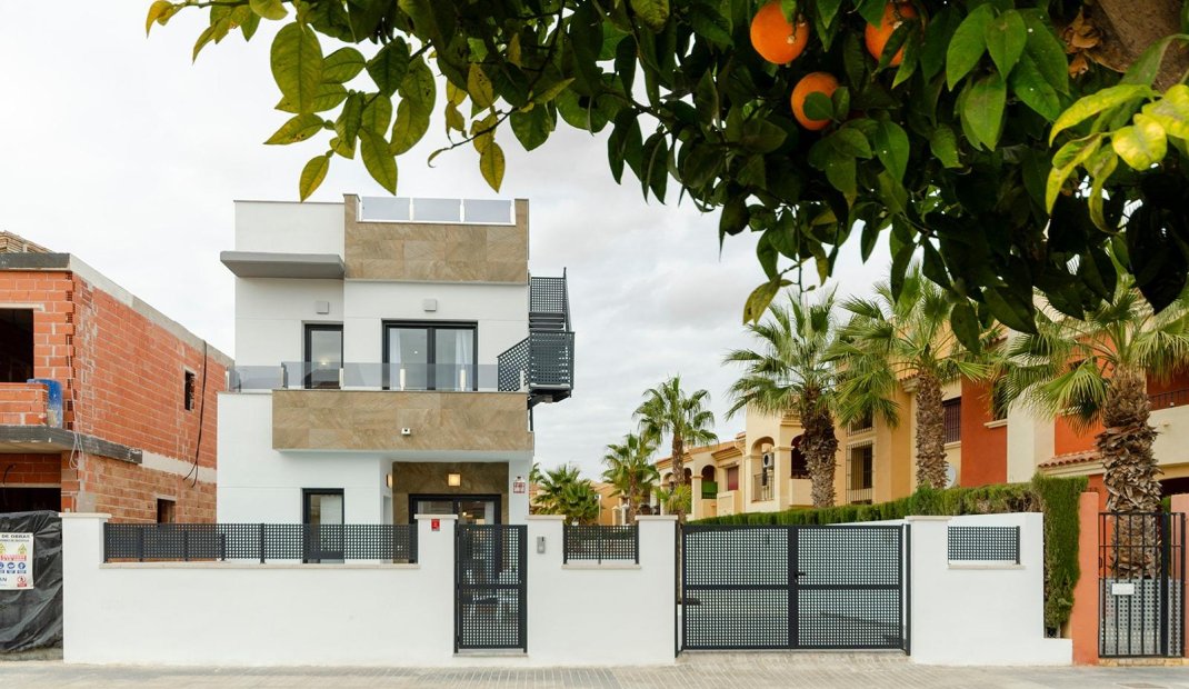 Obra nueva - Villa -
Torrevieja - Torretas