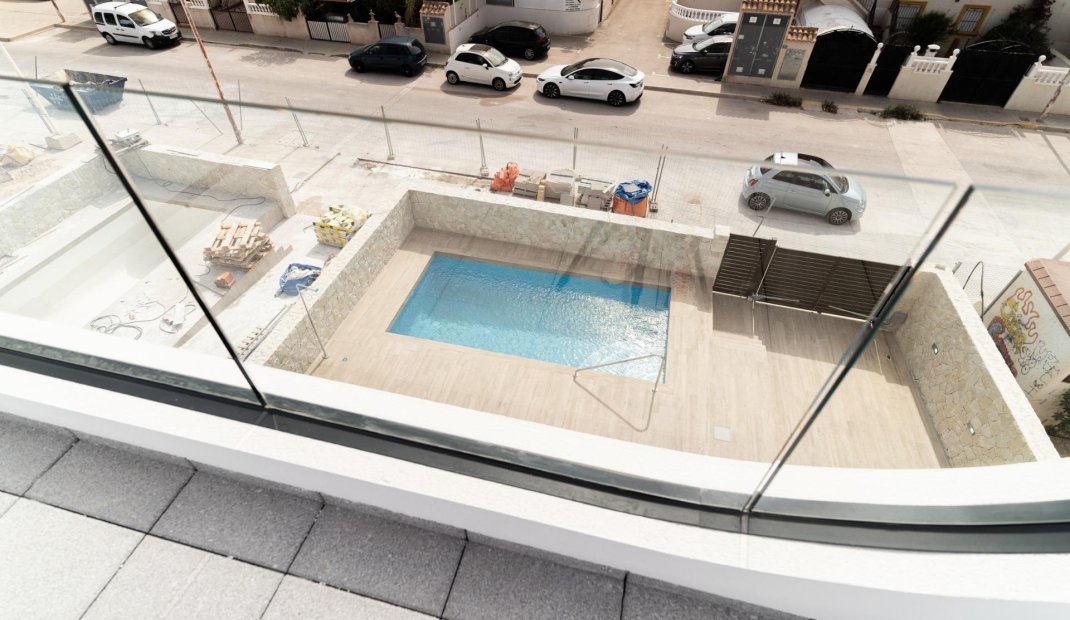 Obra nueva - Villa -
Orihuela Costa - Punta Prima