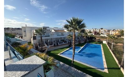 Reventa - Adosado -
Torrevieja - Los Balcones