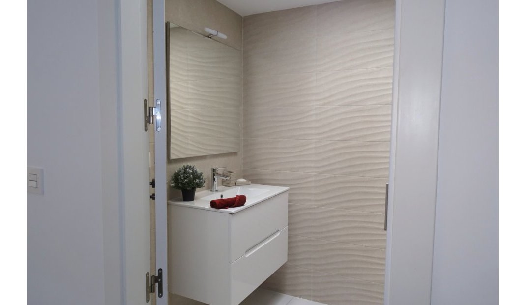 Reventa - Adosado -
Torrevieja - Los Balcones