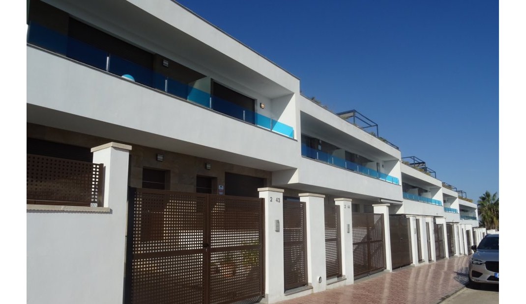 Reventa - Adosado -
Torrevieja - Los Balcones