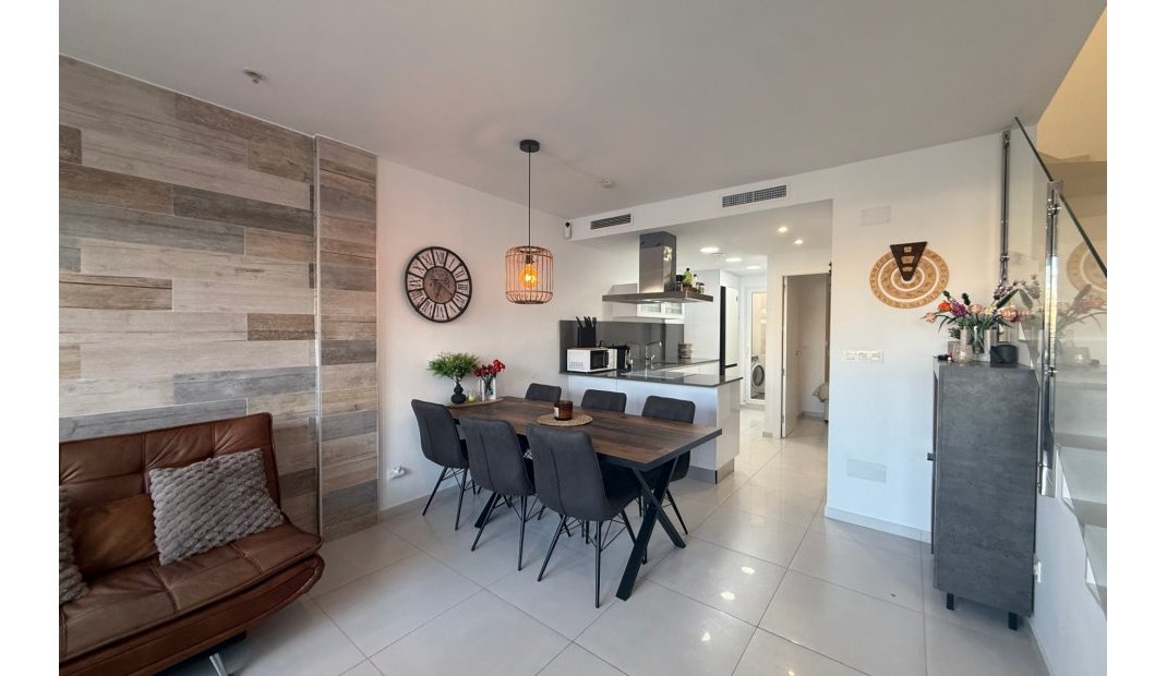 Reventa - Adosado -
Torrevieja - Los Balcones