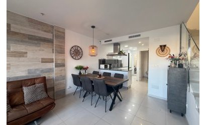 Reventa - Adosado -
Torrevieja - Los Balcones