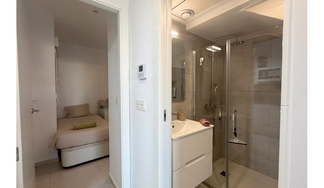 Reventa - Adosado -
Torrevieja - Los Balcones