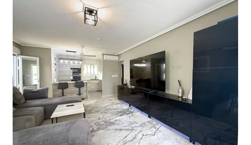 Resale - Villa / Semi semi-detached -
Torre Pacheco - Sierra Golf - Balsicas