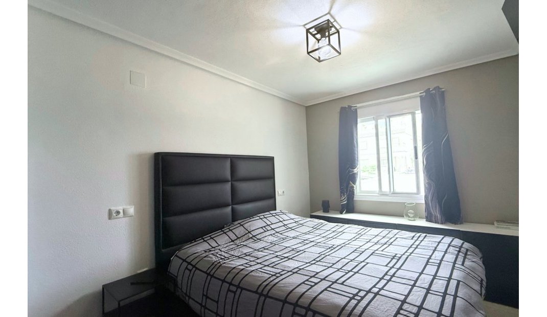 Resale - Villa / Semi semi-detached -
Torre Pacheco - Sierra Golf - Balsicas