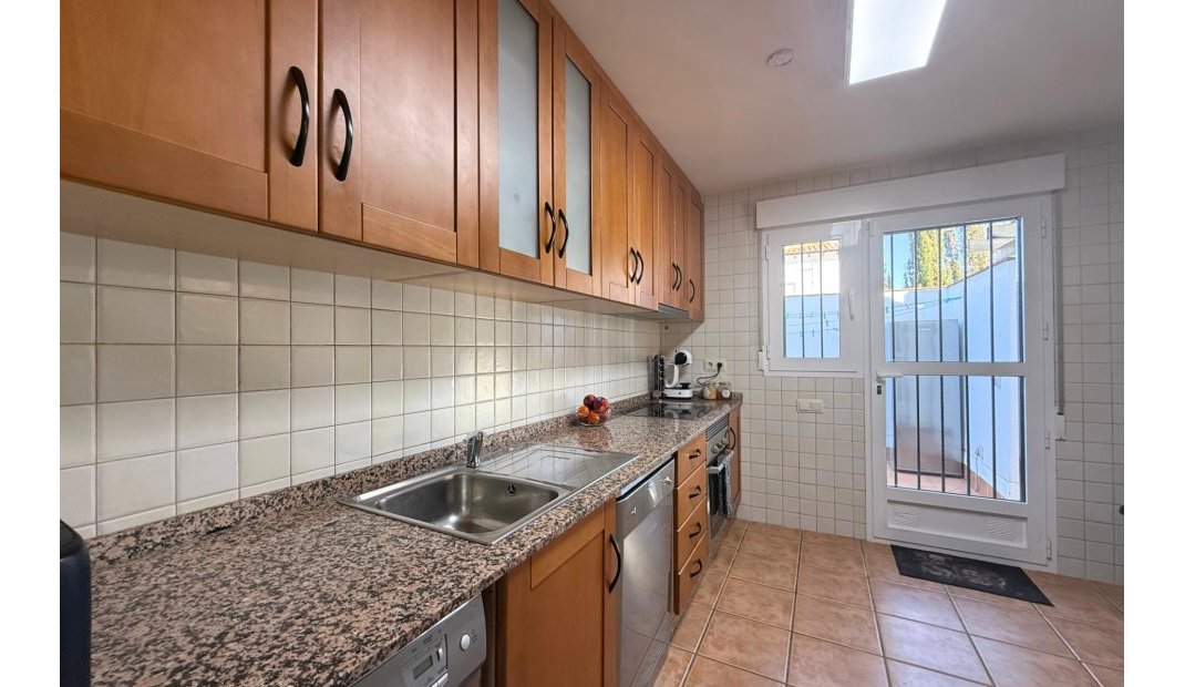 Endursala - Einbýlishús -
Alhama