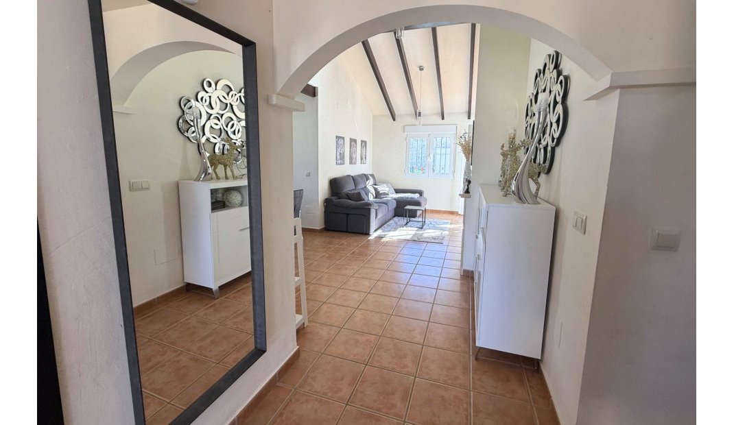 Endursala - Einbýlishús -
Alhama