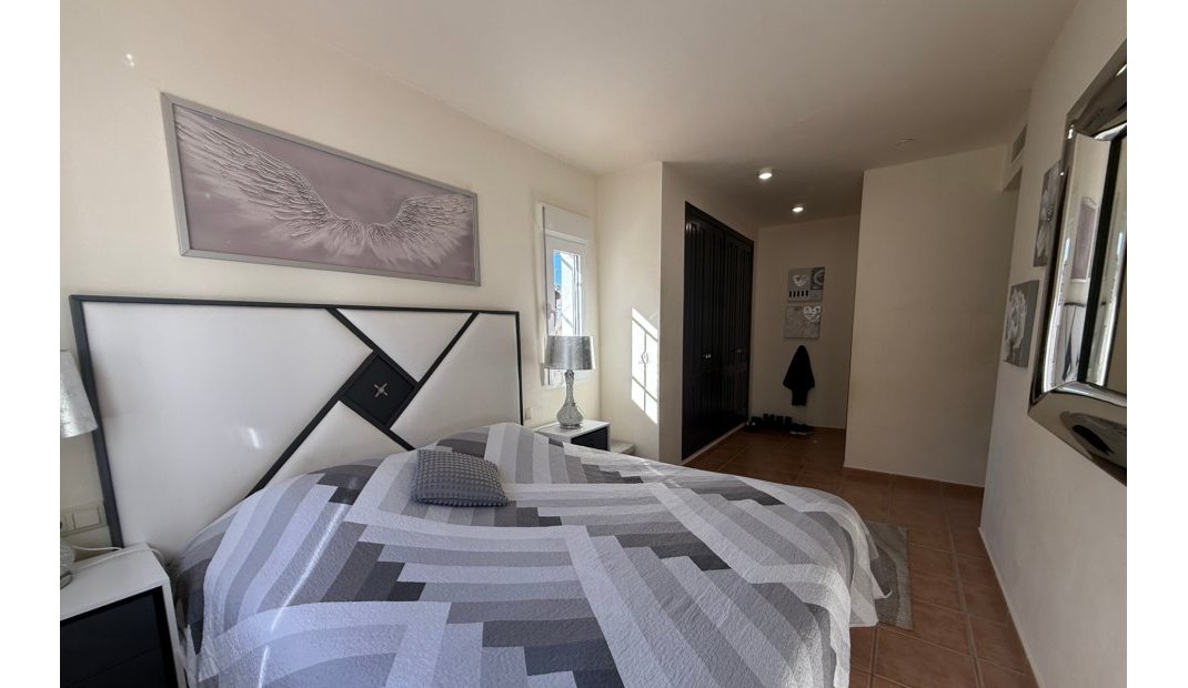 Endursala - Einbýlishús -
Alhama