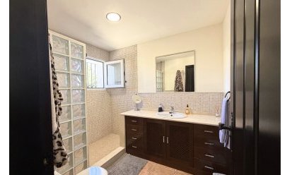 Endursala - Einbýlishús -
Alhama