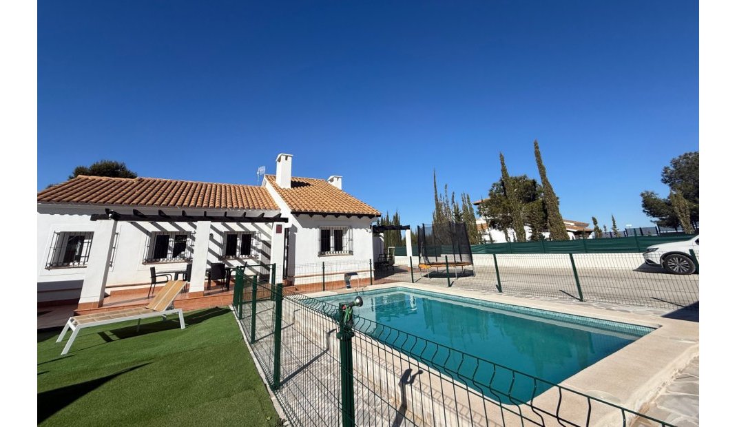 Endursala - Einbýlishús -
Alhama