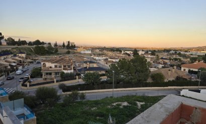 New Build - town house -
Bigastro - pueblo