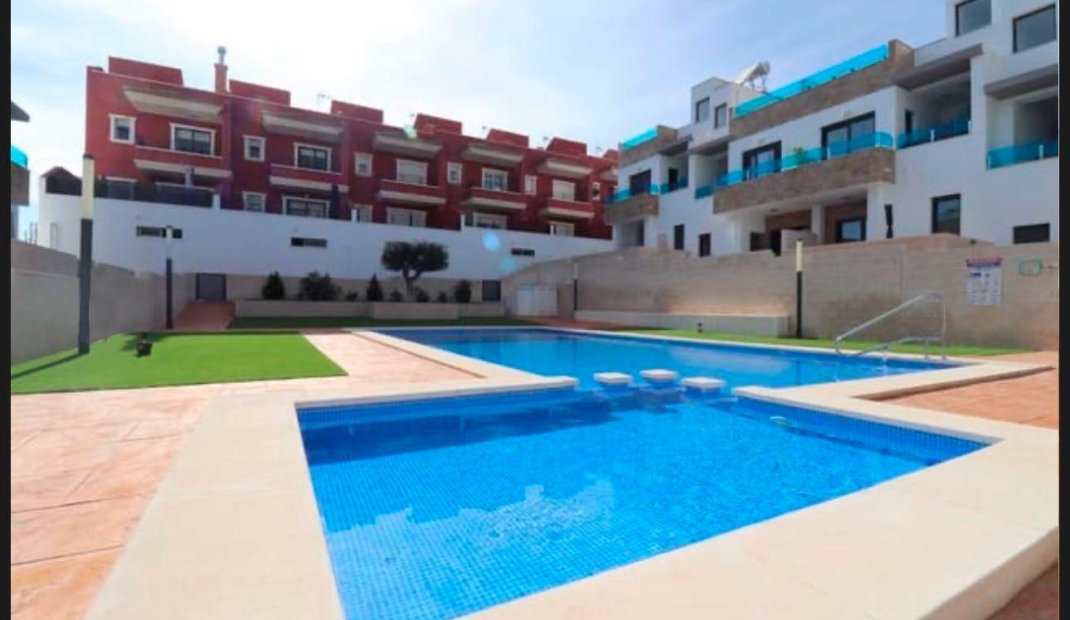 New Build - town house -
Bigastro - pueblo