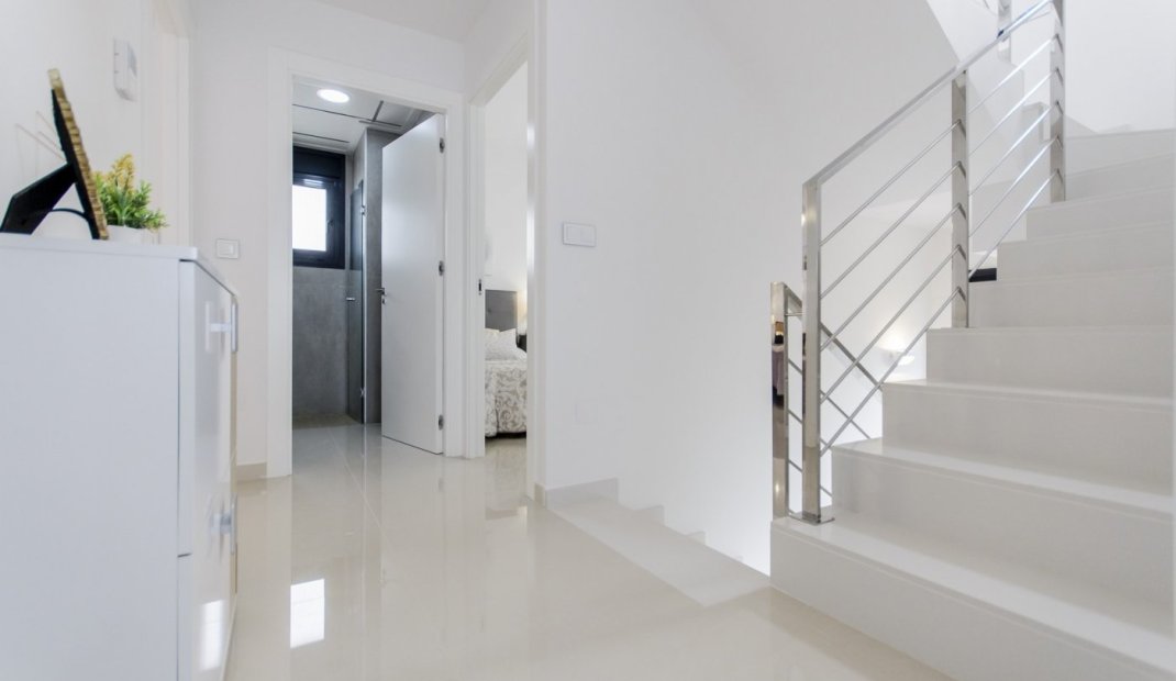 Nýbygging - Einbýlishús -
San Miguel de Salinas - Cerro Del Sol