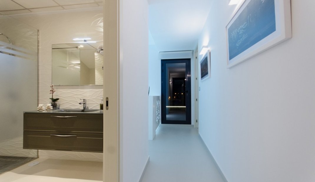 Nýbygging - Einbýlishús -
Orihuela Costa - Campoamor