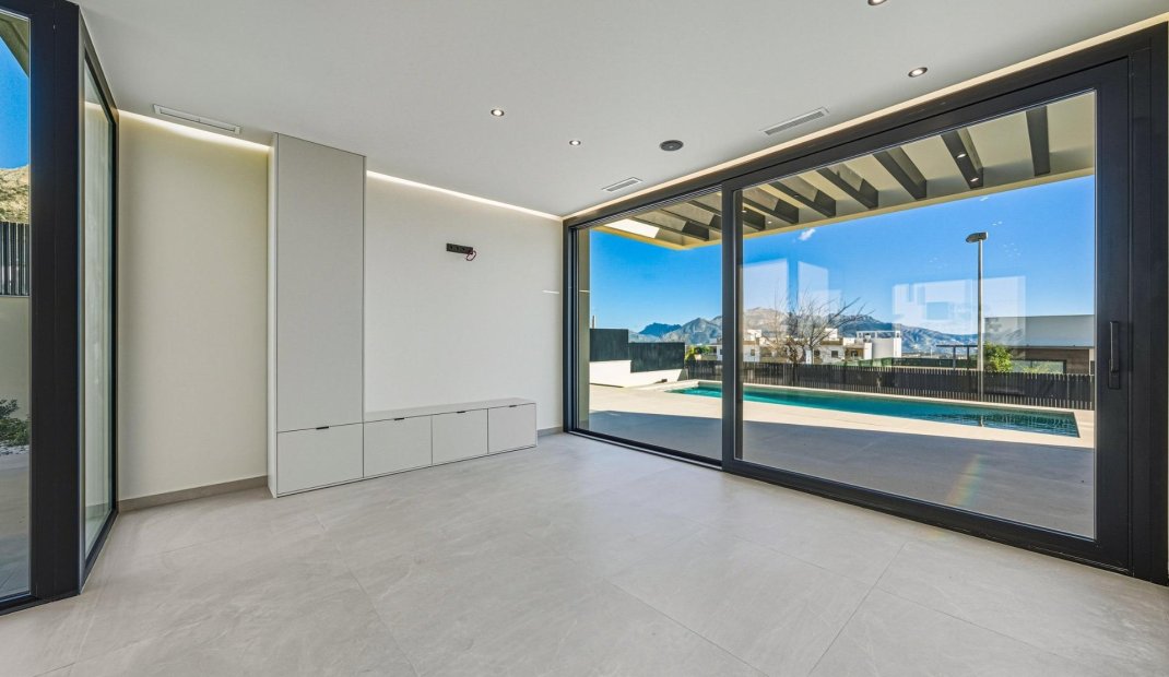 Nýbygging - Einbýlishús -
Polop - La Alberca