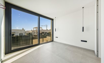 Nýbygging - Einbýlishús -
Polop - La Alberca